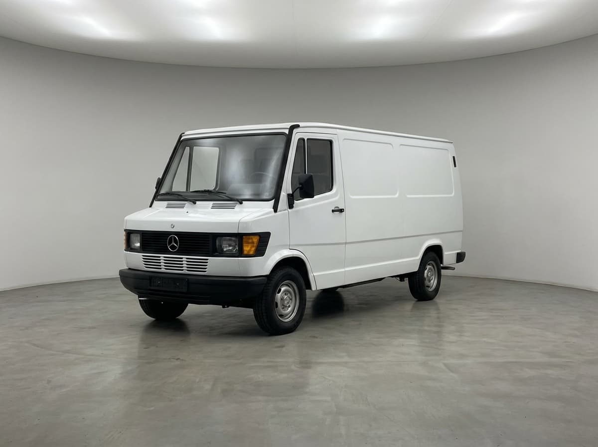 MERCEDES-BENZ BUS 207-308