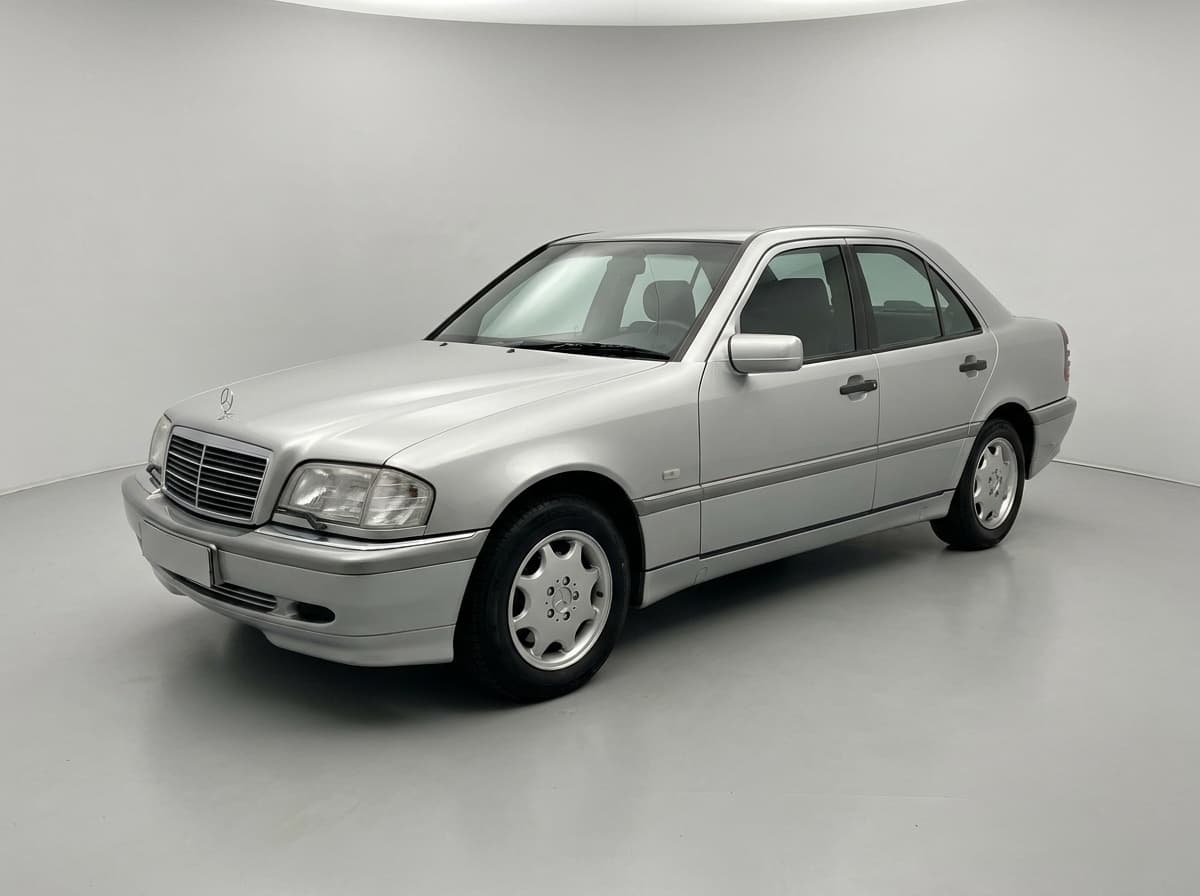MERCEDES-BENZ W202